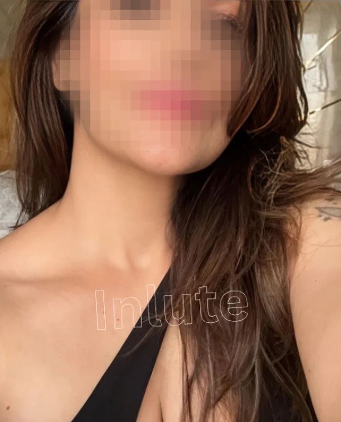 Hot call girl with wide hips, call me for a top experience