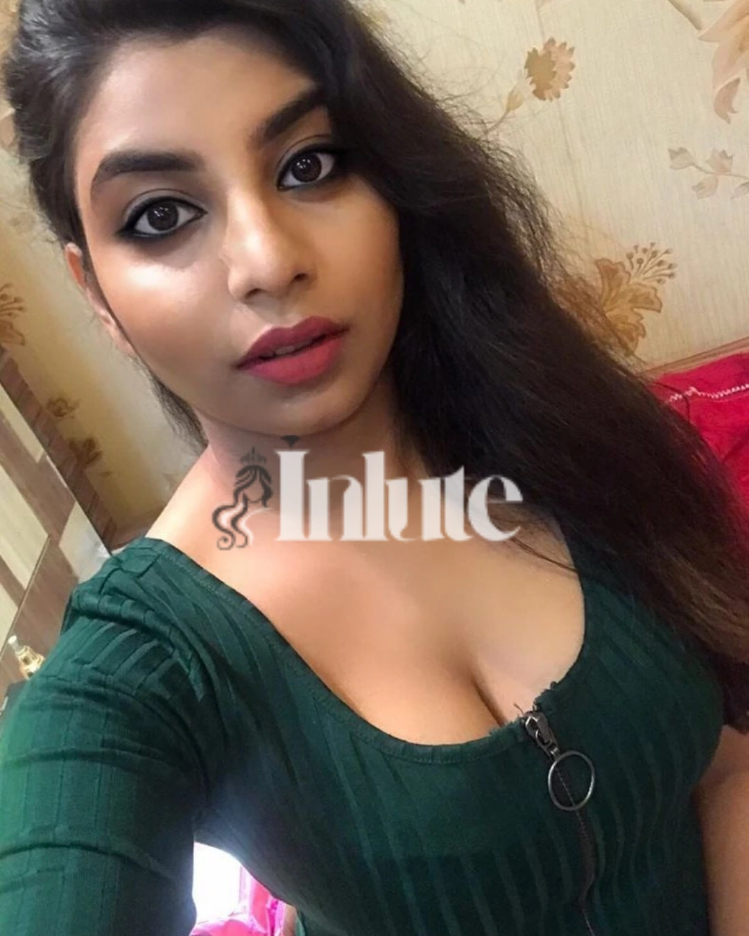 Pooja - Elegant Call Girl in Ahmedabad for Hotel Visits